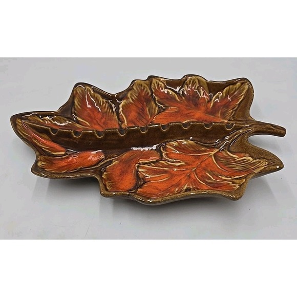 MCM California Pottery 326-328 Ash Dish Maple Leaf Brown Orange - Picture 2 of 8